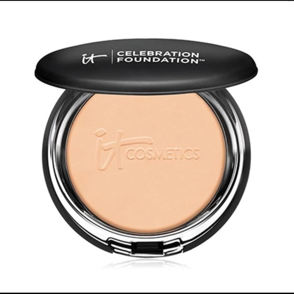 IT Cosmetics Celebration Foundation